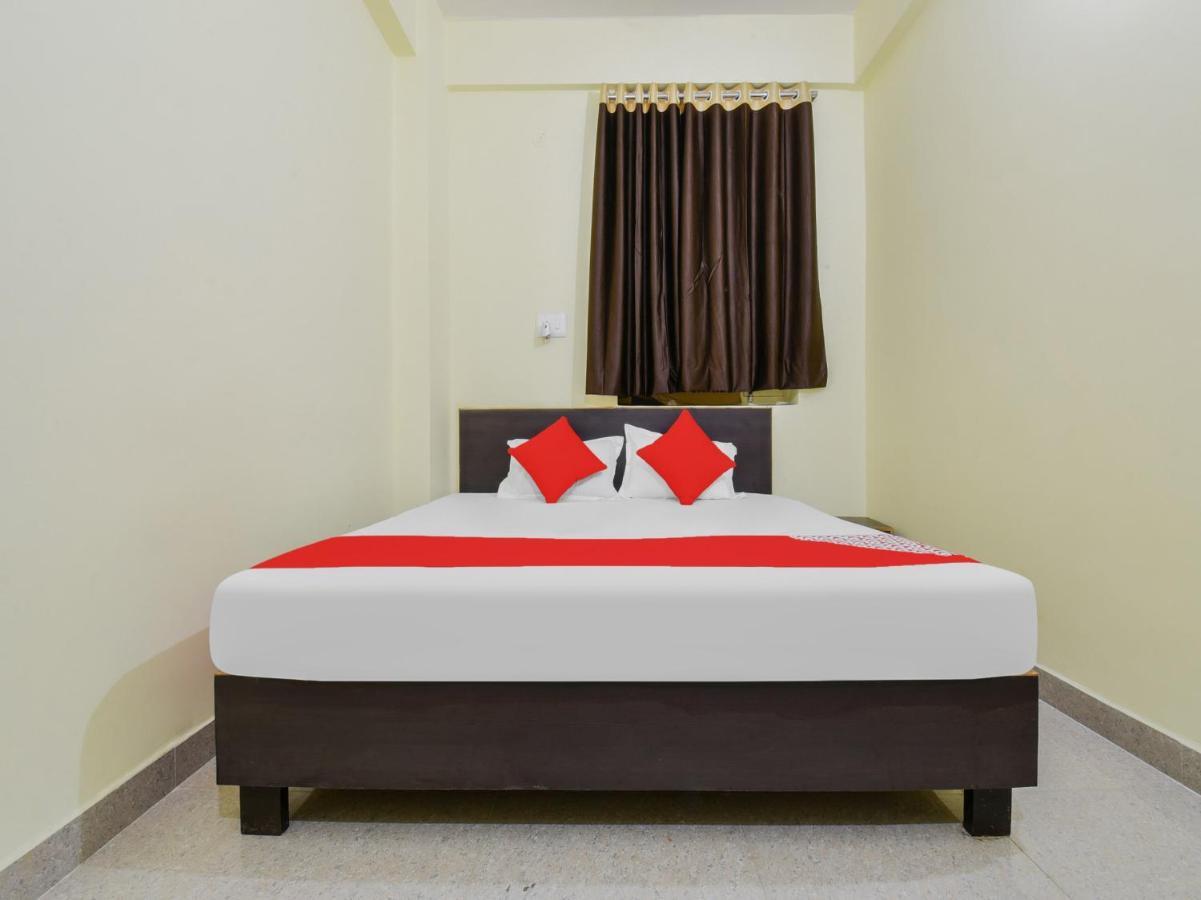 Oyo 84806 Swarna Palace パトナー エクステリア 写真