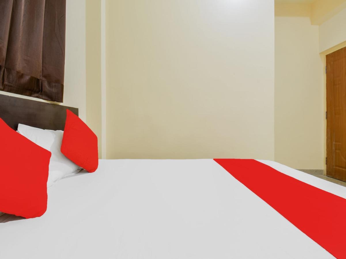 Oyo 84806 Swarna Palace パトナー エクステリア 写真